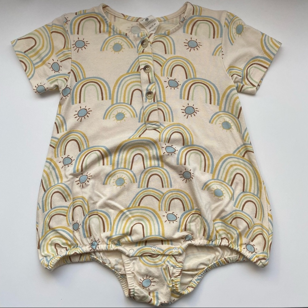 ❌SOLD❌ Kate Quinn 18-24m Bamboo Rainbow Short Sleeve Henley Bubble